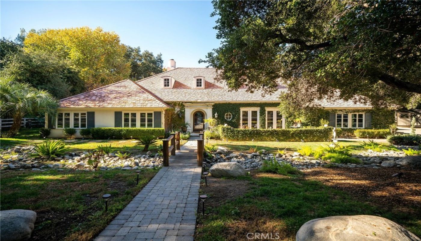 Ascend Healthcare-The Oaks