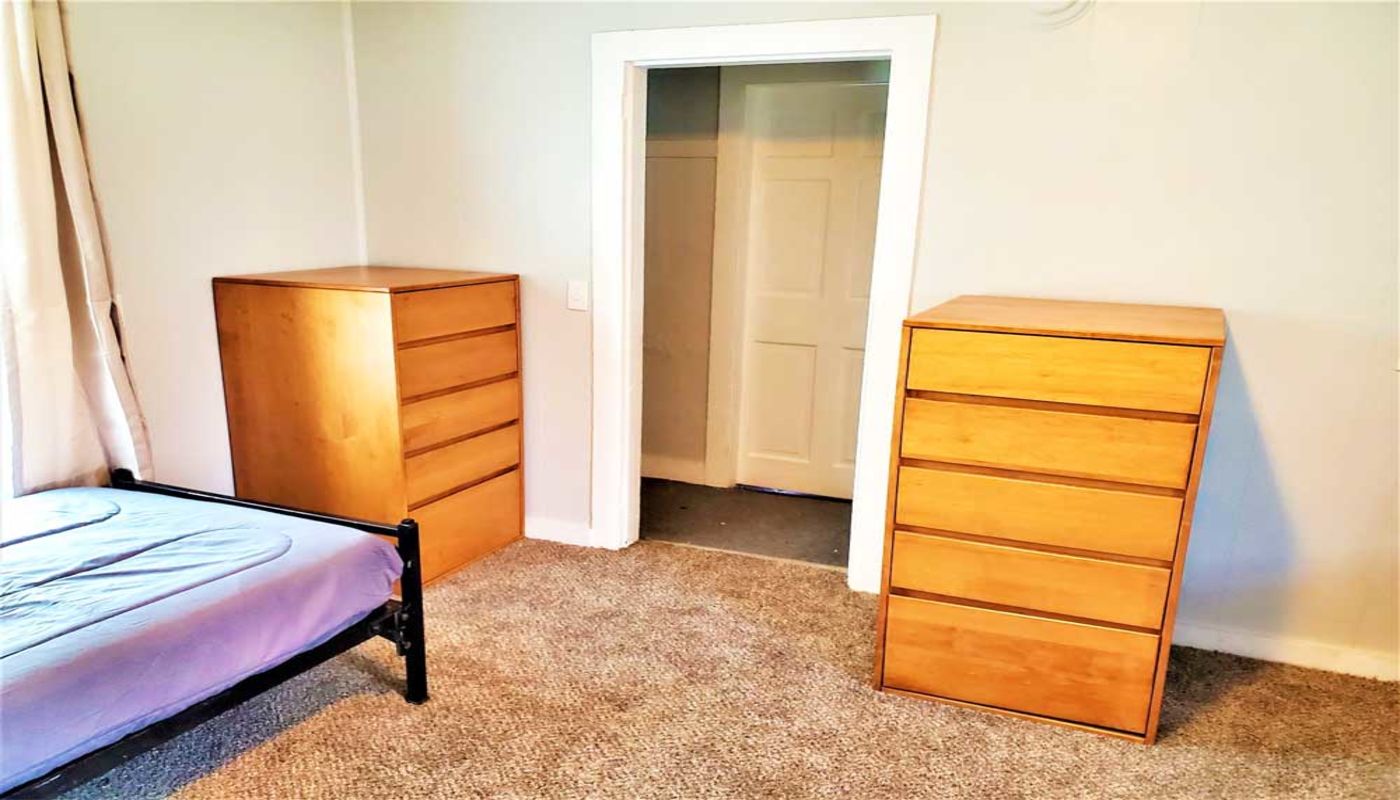 Greenfield Men's Sober House