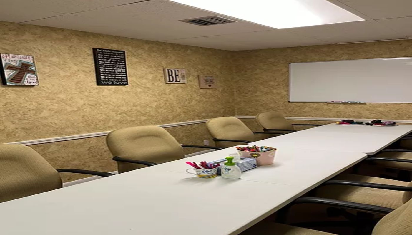 Helping Hands Recovery Center