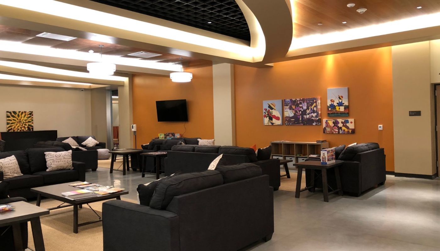 Roy’s Desert Springs Adult Residential Care