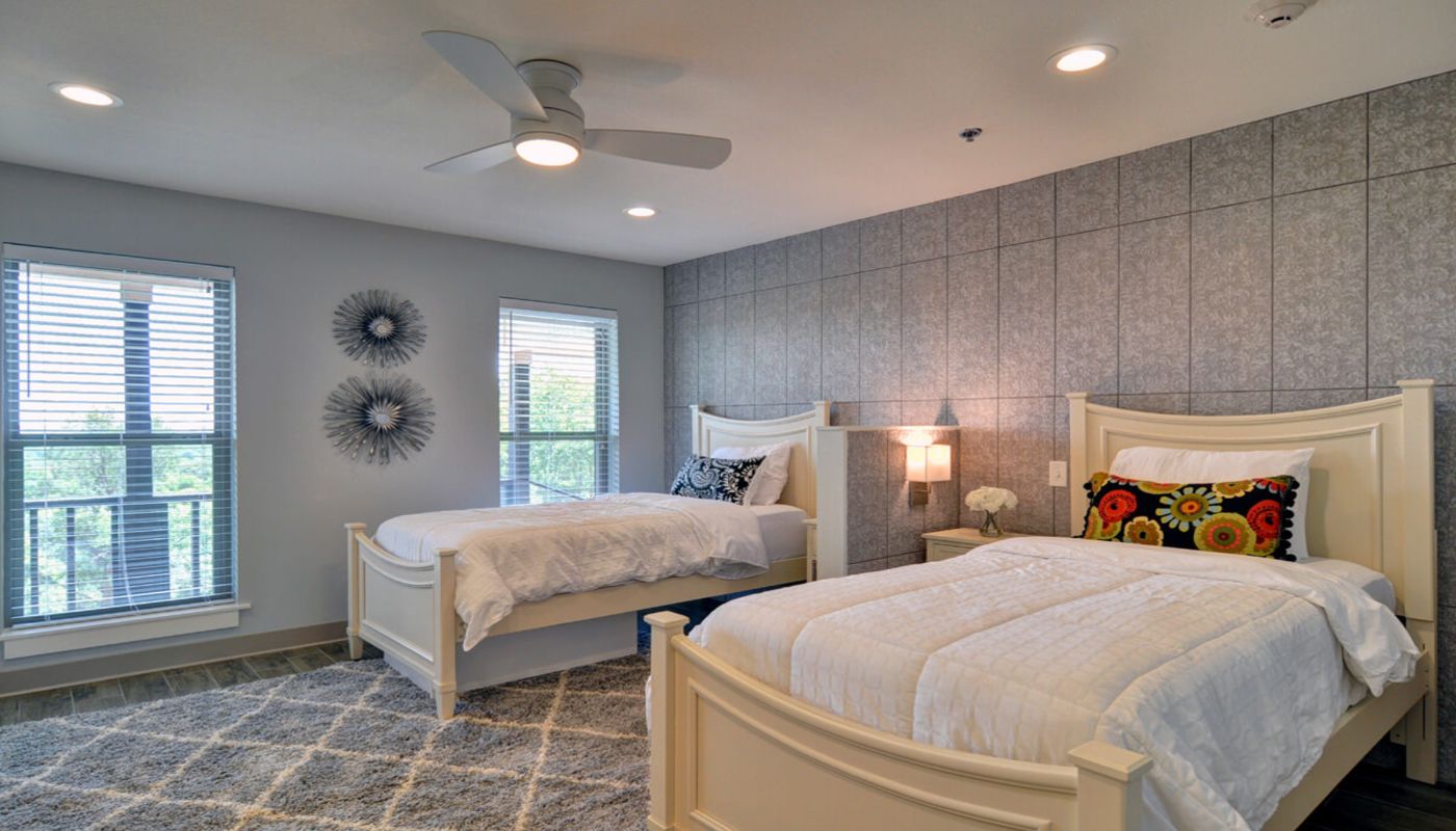 Stonegate Center Hilltop